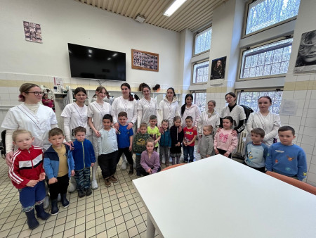 Navštívily jsme kadeřnictví a zahrály si na pekaře